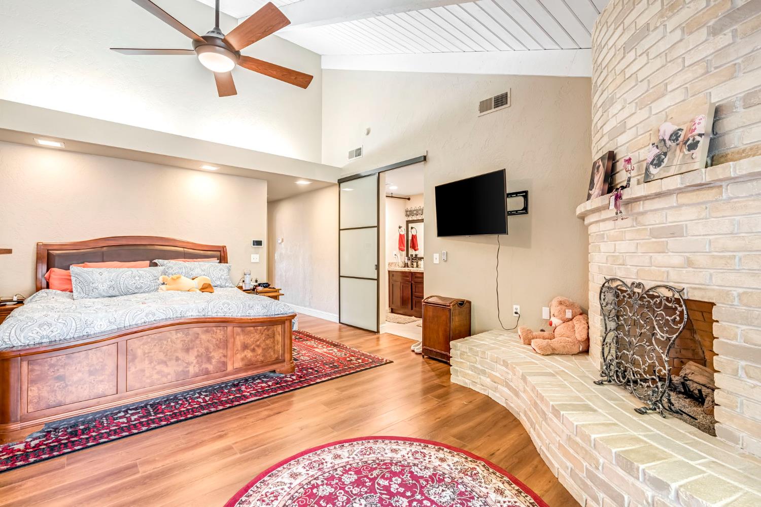 3782 W Locust Ave, Fresno, CA 93711