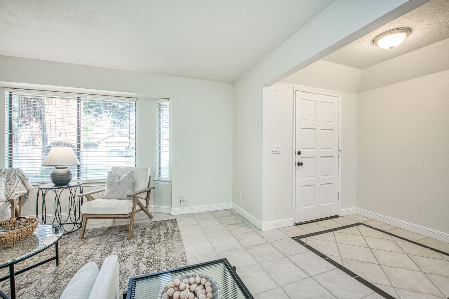 1653 E Cole Ave, Fresno, CA 93720