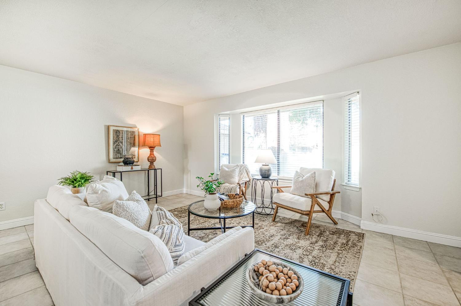 1653 E Cole Ave, Fresno, CA 93720