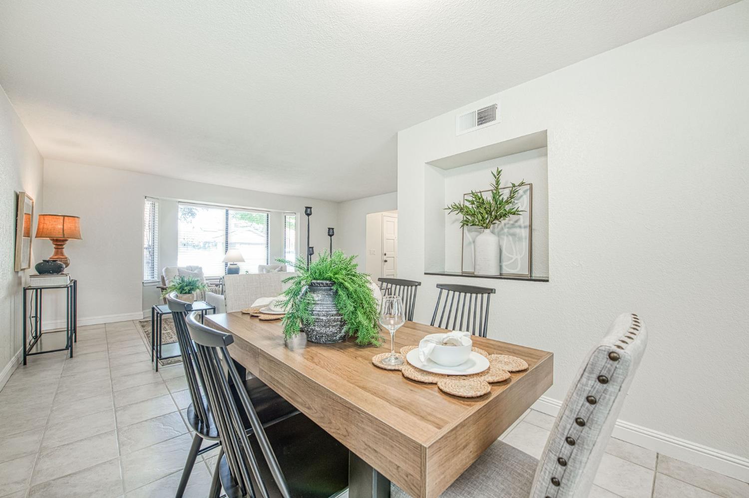 1653 E Cole Ave, Fresno, CA 93720