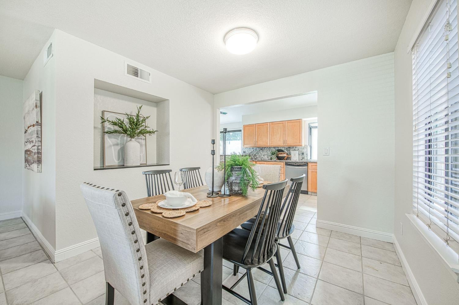 1653 E Cole Ave, Fresno, CA 93720