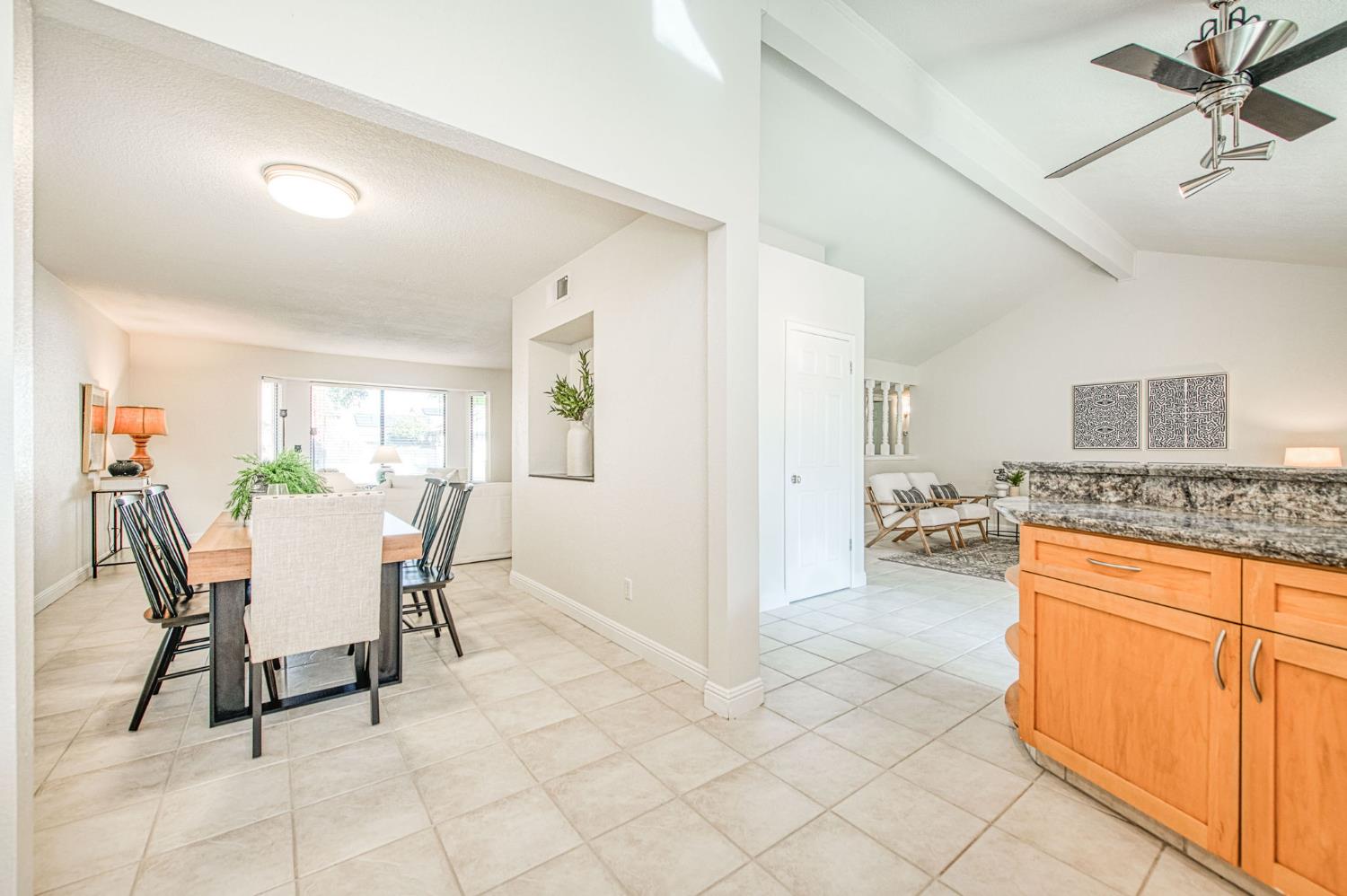 1653 E Cole Ave, Fresno, CA 93720