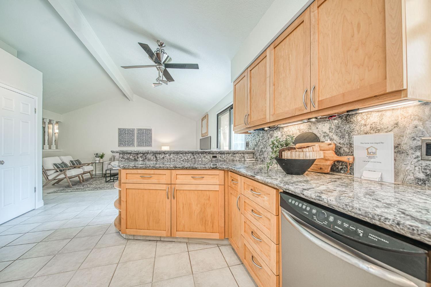 1653 E Cole Ave, Fresno, CA 93720