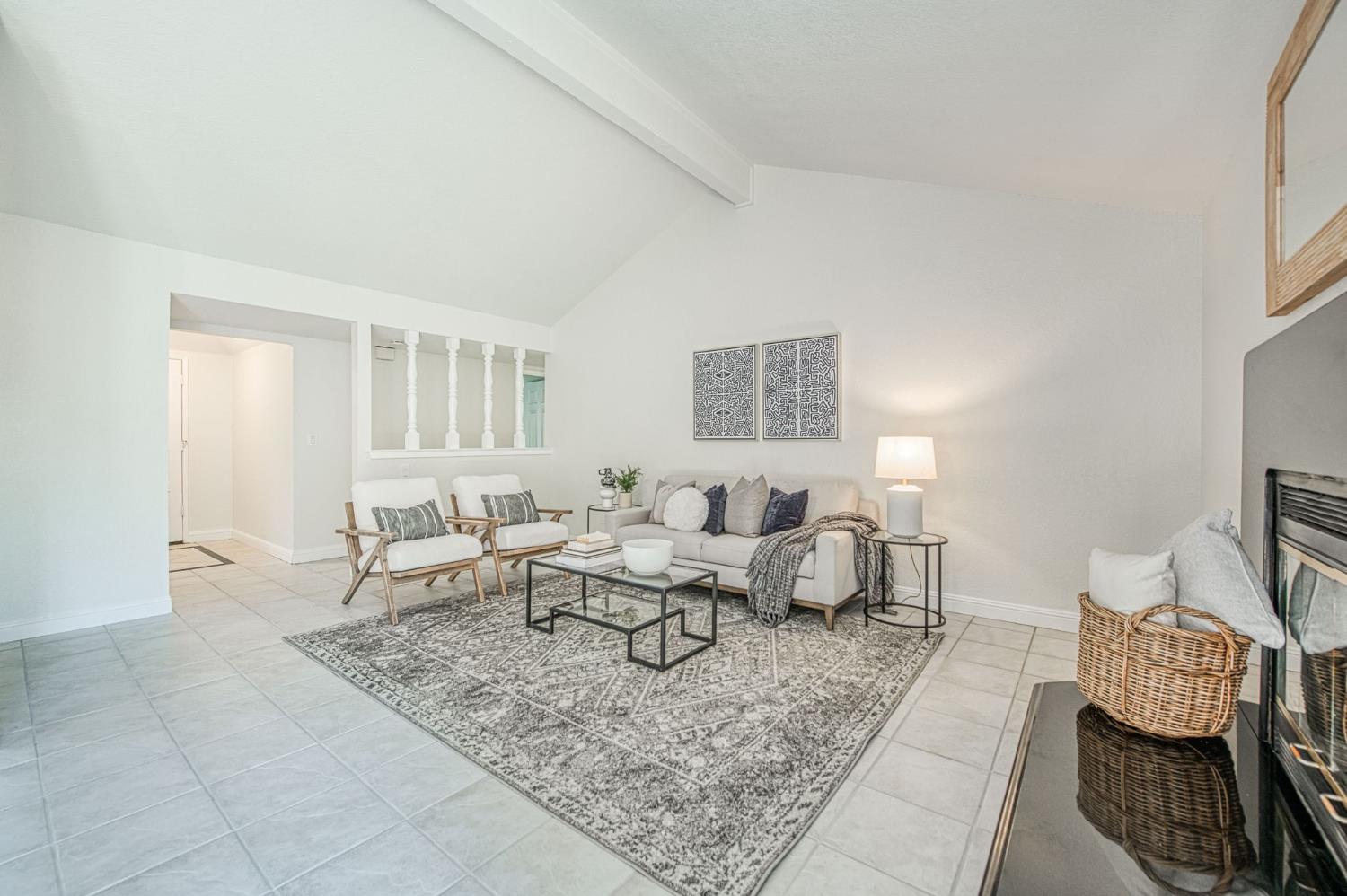 1653 E Cole Ave, Fresno, CA 93720