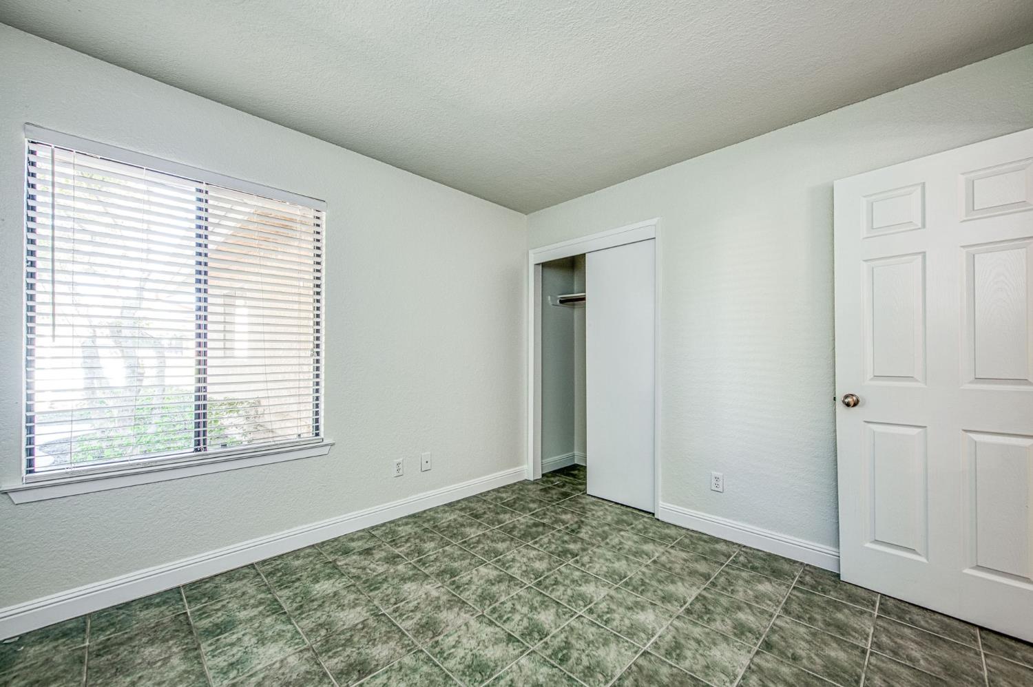 1653 E Cole Ave, Fresno, CA 93720