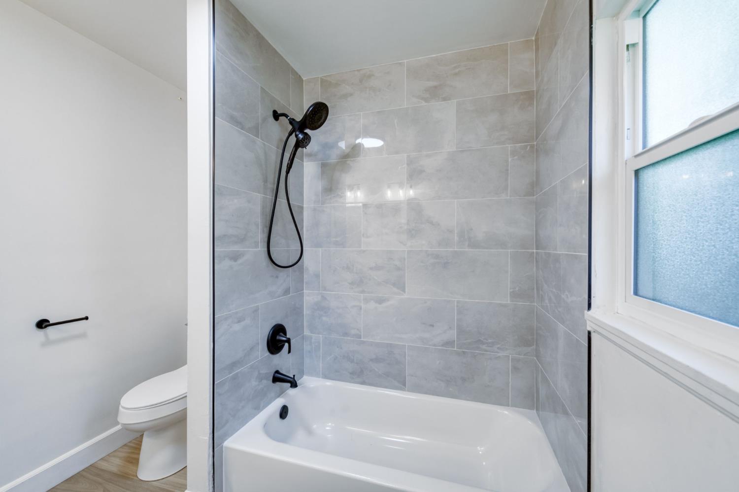 3688 N Harrison Ave, Fresno, CA 93704