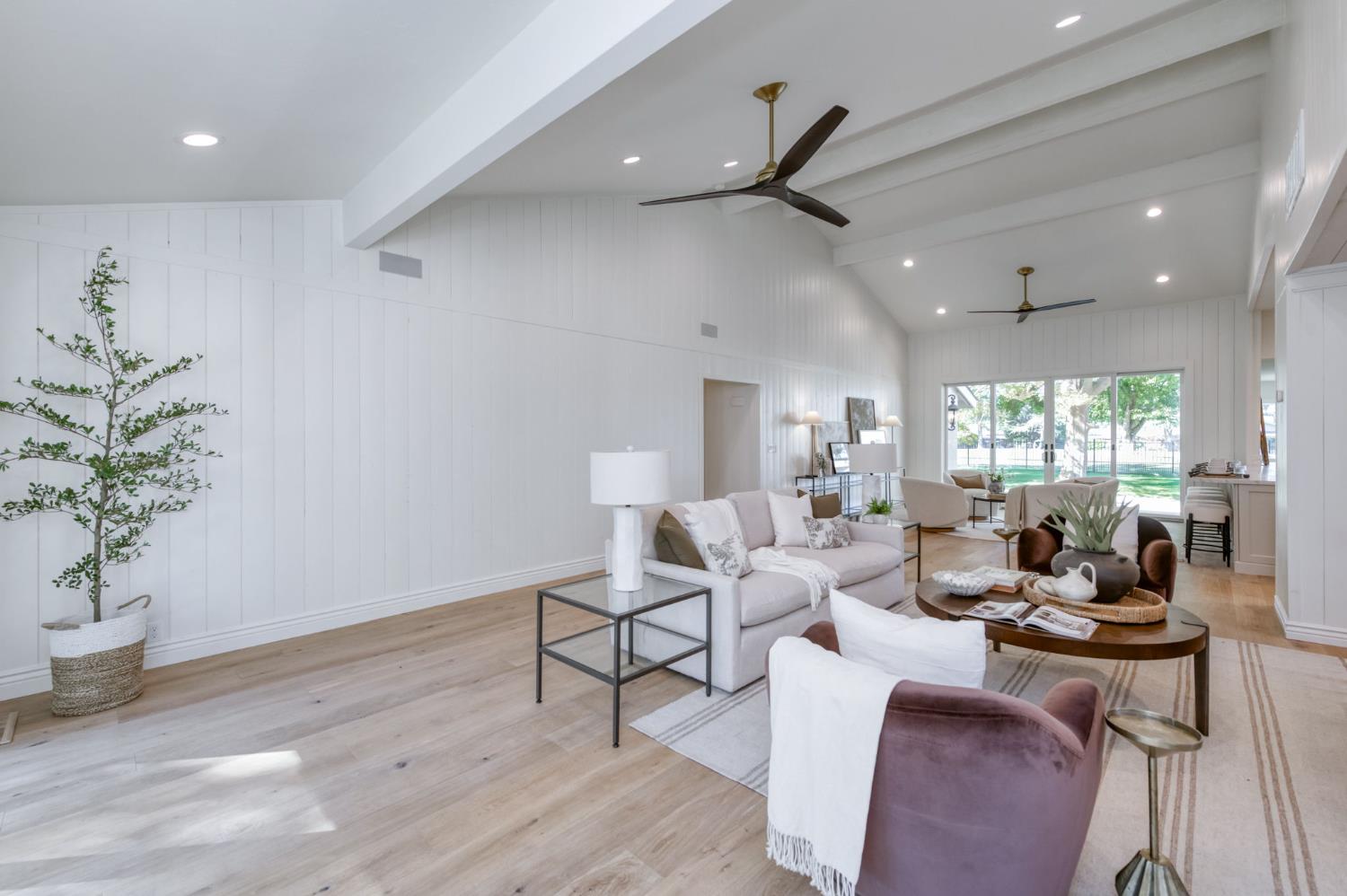 7507 N Laguna Vista Ave, Fresno, CA 93711