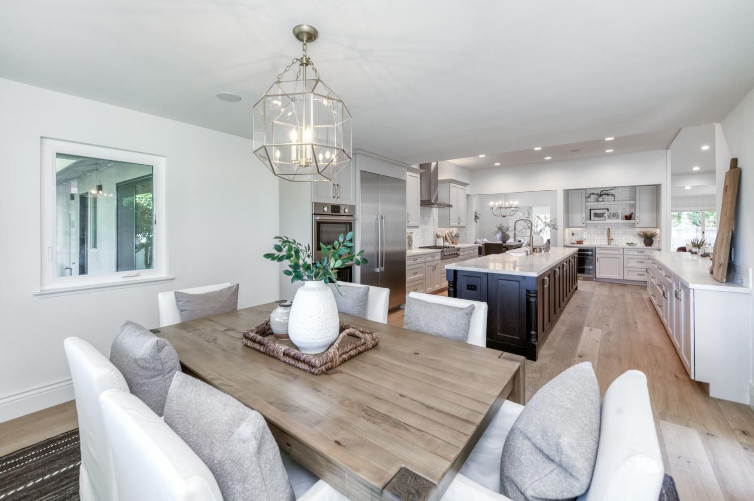 7507 N Laguna Vista Ave, Fresno, CA 93711