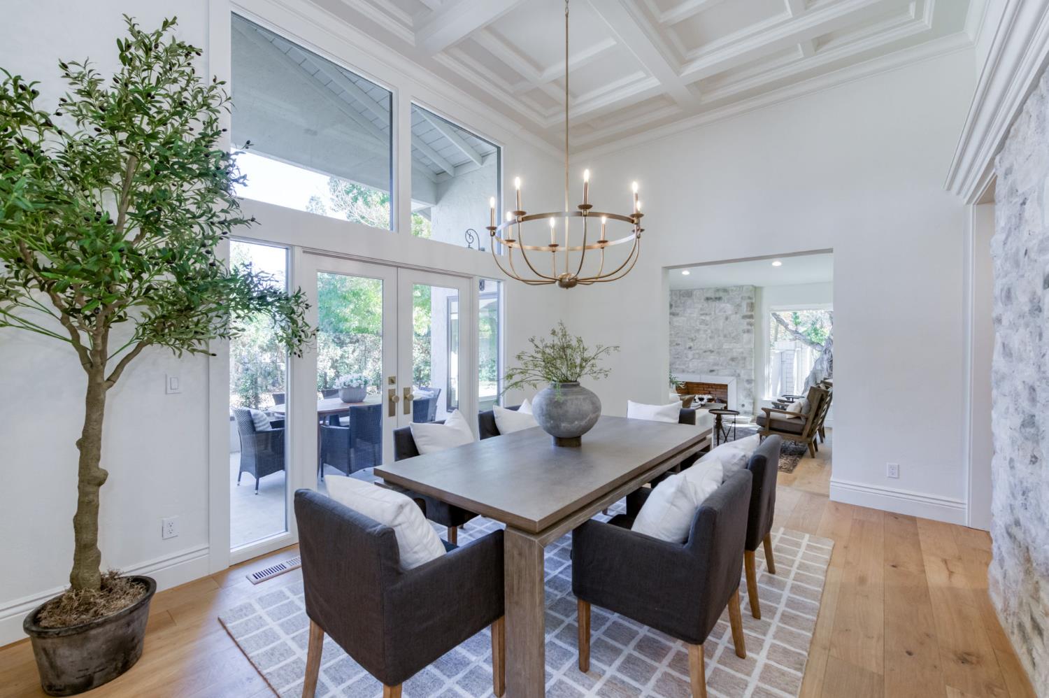 7507 N Laguna Vista Ave, Fresno, CA 93711