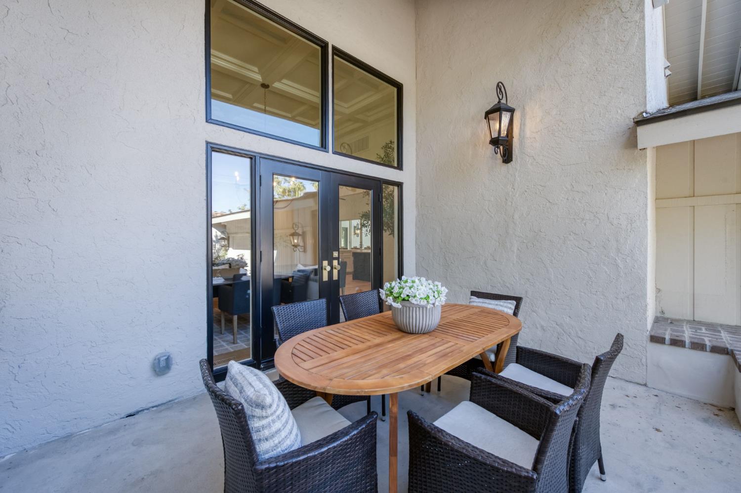 7507 N Laguna Vista Ave, Fresno, CA 93711