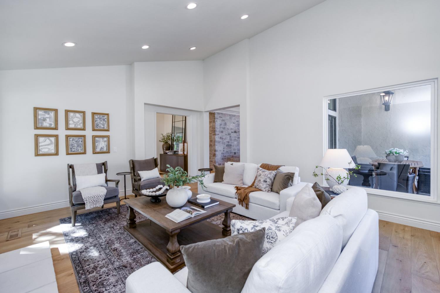 7507 N Laguna Vista Ave, Fresno, CA 93711