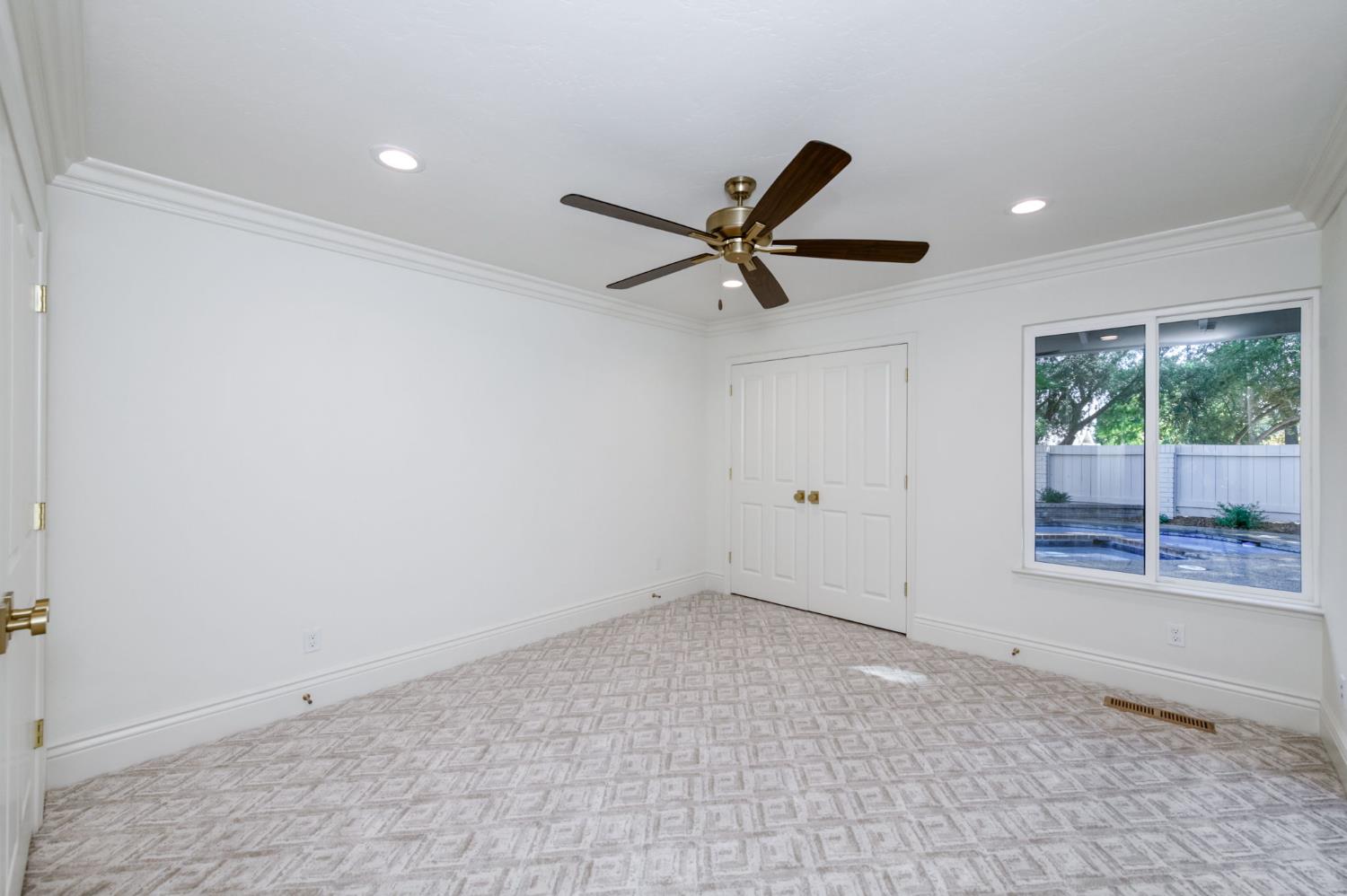 7507 N Laguna Vista Ave, Fresno, CA 93711