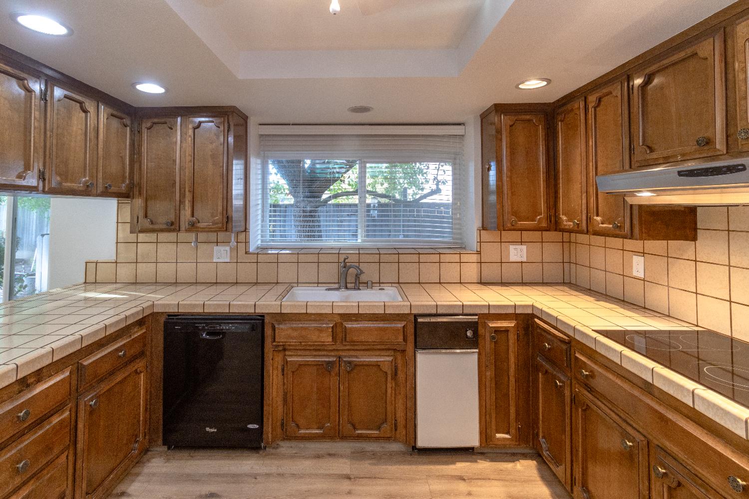 573 W Fremont Ave, Fresno, CA 93704