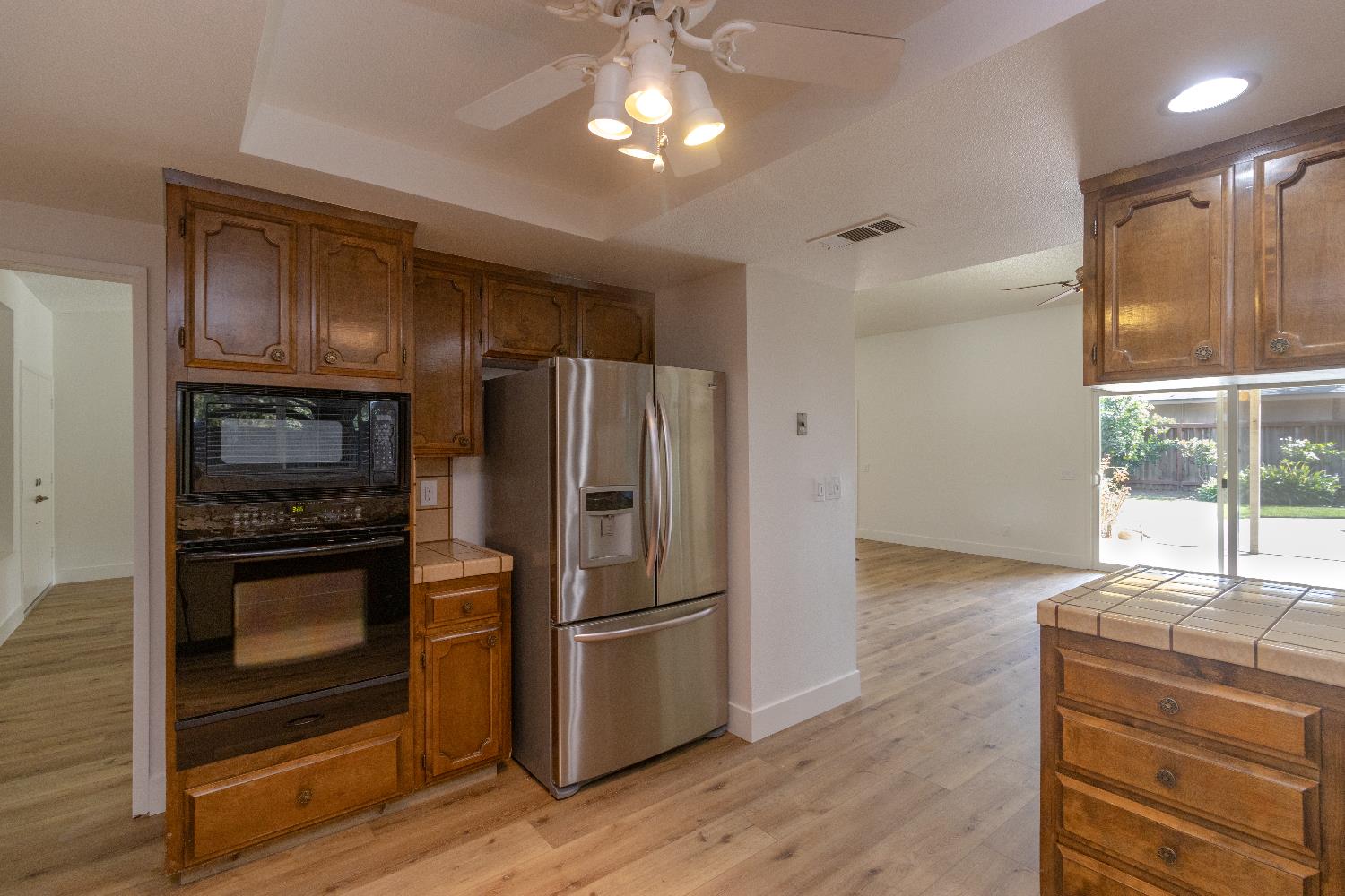 573 W Fremont Ave, Fresno, CA 93704