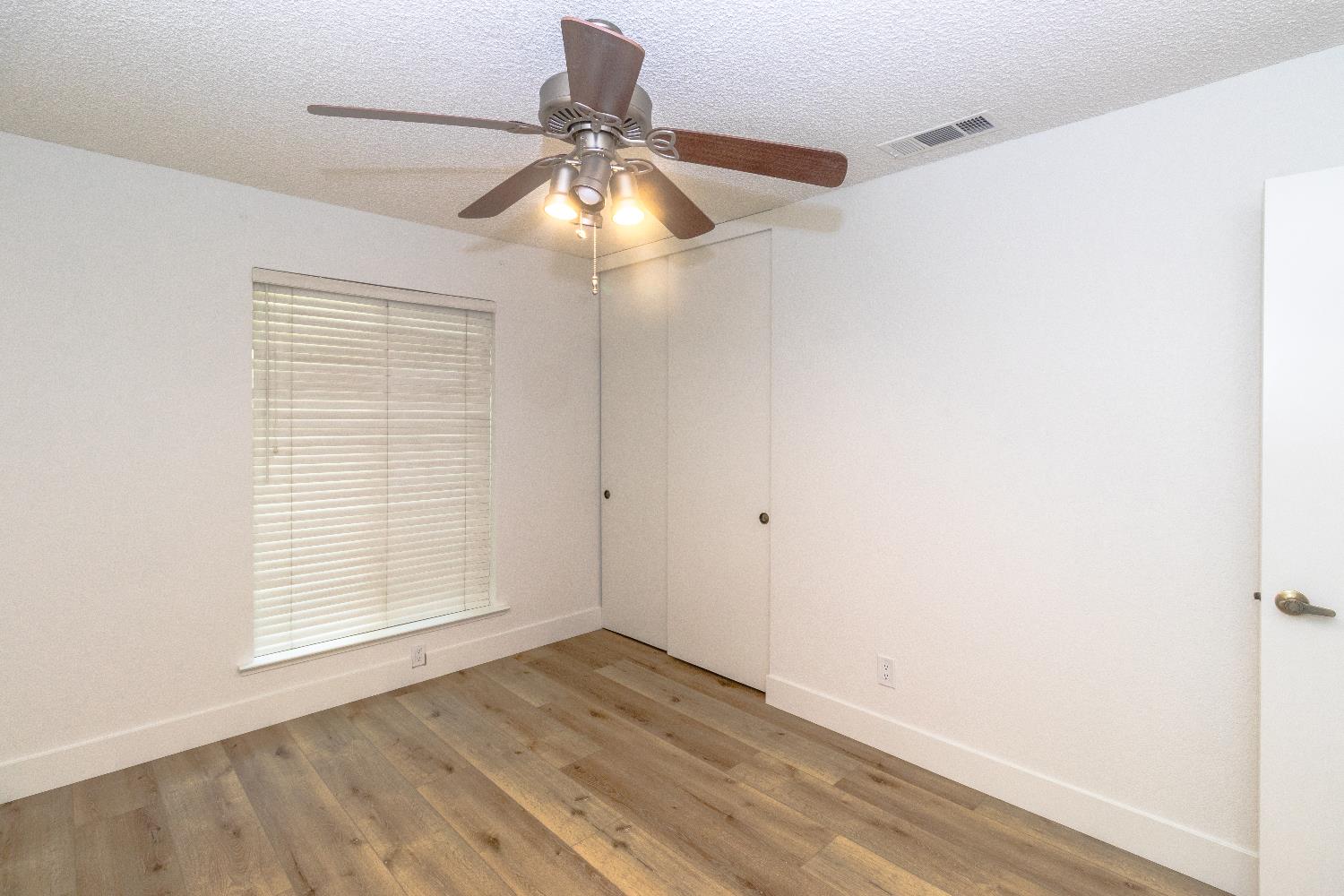 573 W Fremont Ave, Fresno, CA 93704