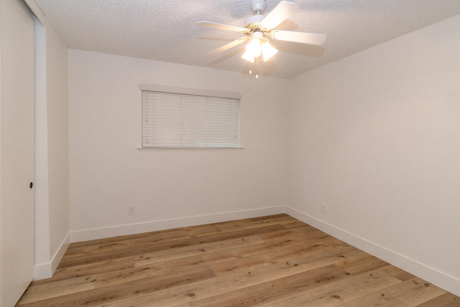 573 W Fremont Ave, Fresno, CA 93704