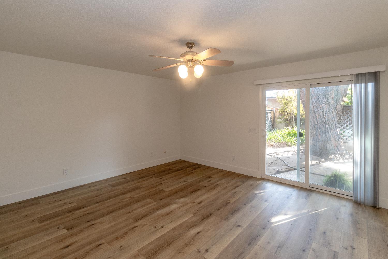 573 W Fremont Ave, Fresno, CA 93704