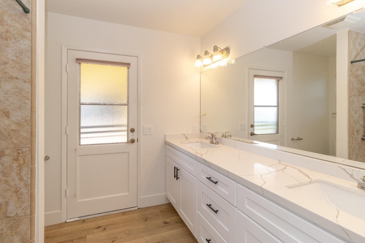 573 W Fremont Ave, Fresno, CA 93704