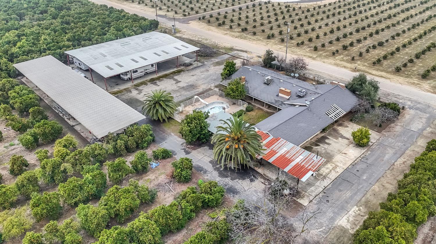 14721 E Tulare Ave, Sanger, CA 93657