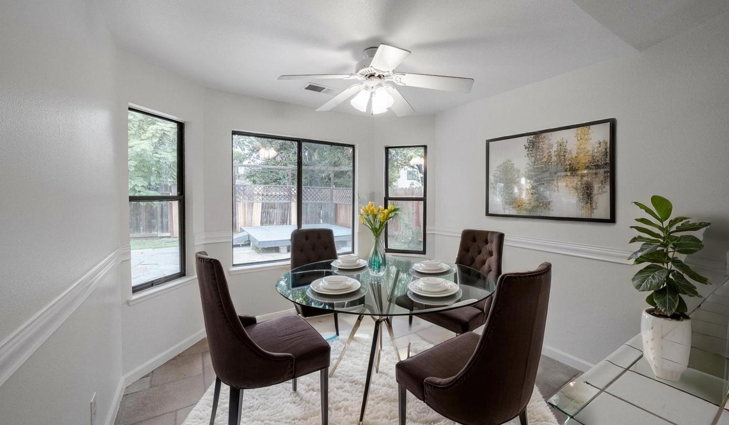 2549 Purvis Ave, Clovis, CA 93611