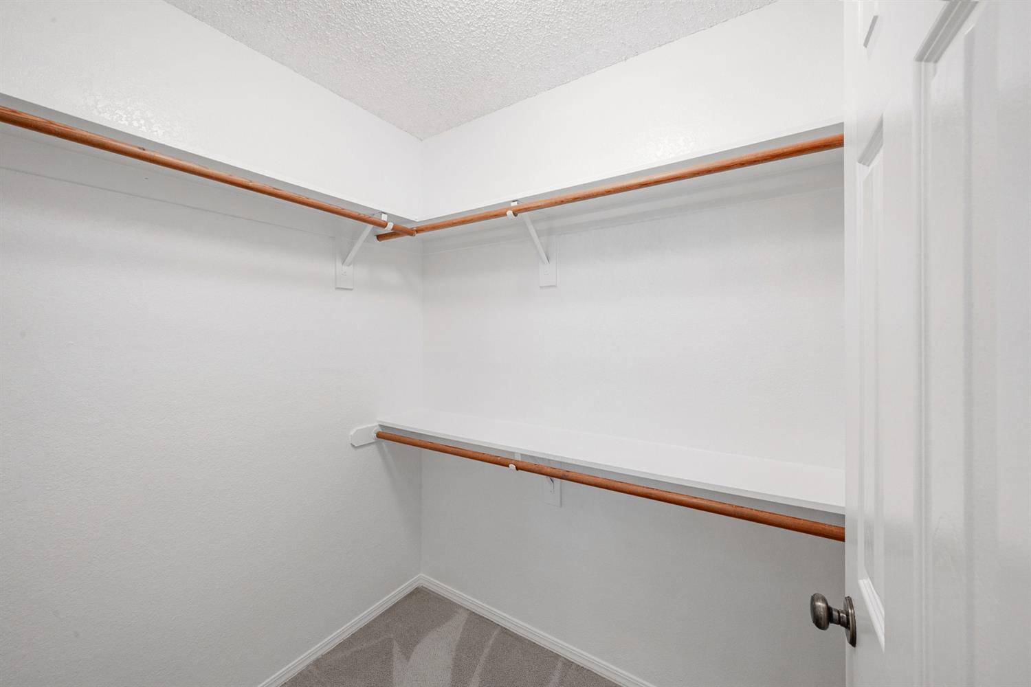 2549 Purvis Ave, Clovis, CA 93611