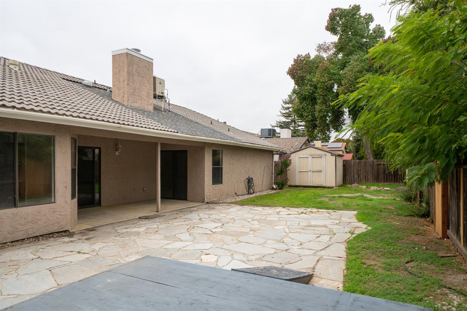 2549 Purvis Ave, Clovis, CA 93611