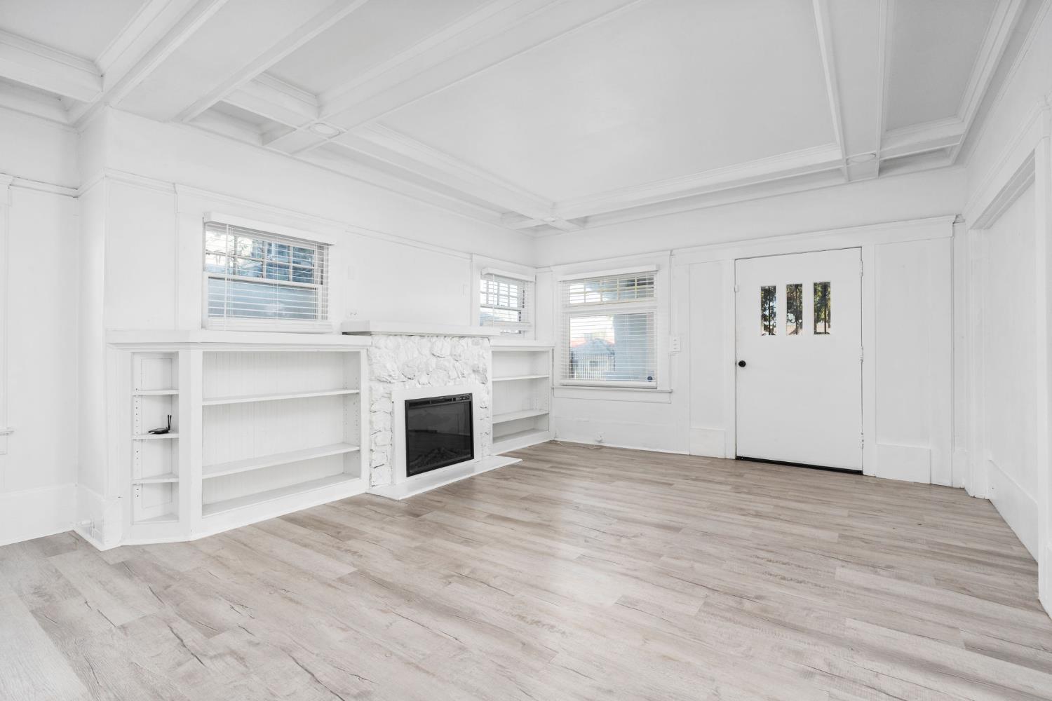 3124 E Madison Ave, Fresno, CA 93702