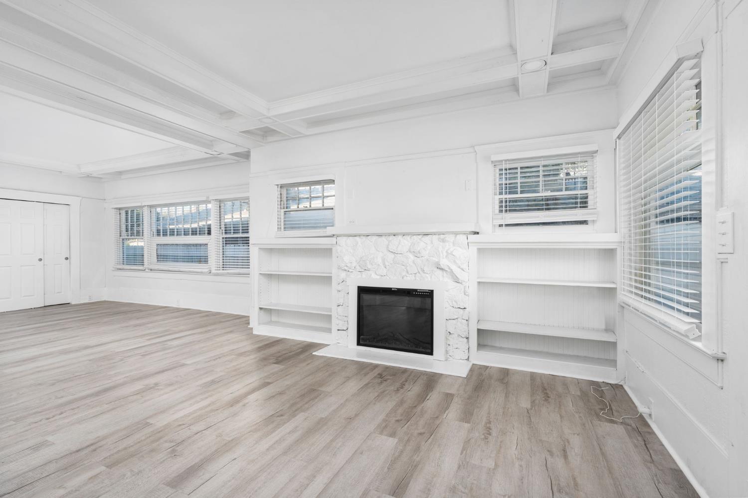 3124 E Madison Ave, Fresno, CA 93702