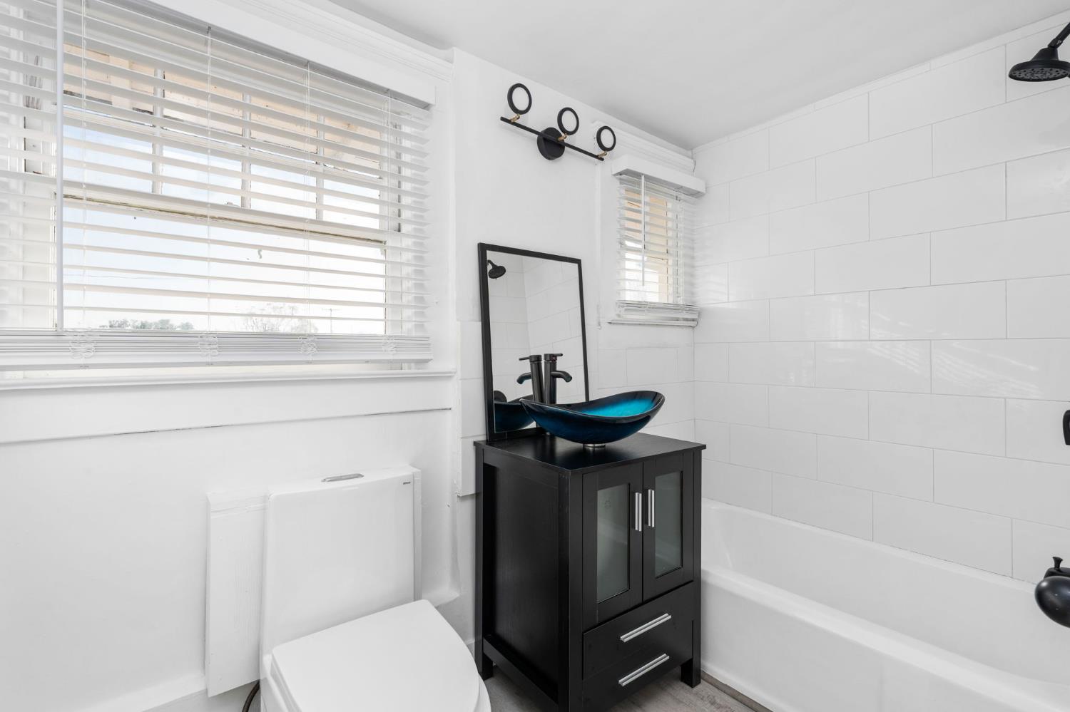 3124 E Madison Ave, Fresno, CA 93702