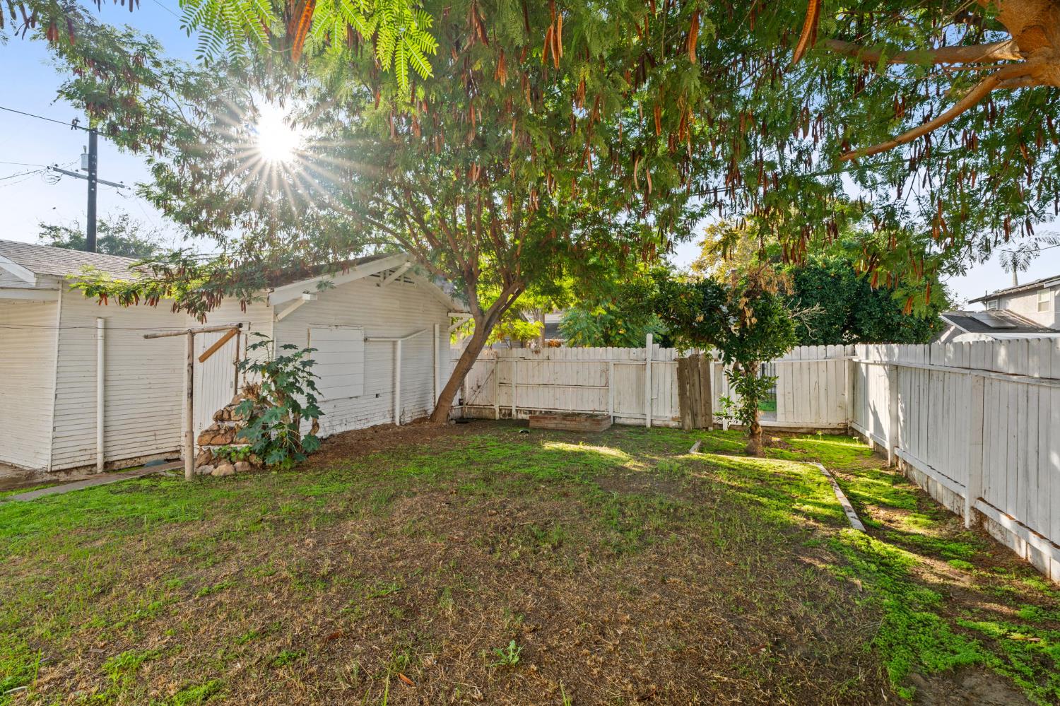 3124 E Madison Ave, Fresno, CA 93702