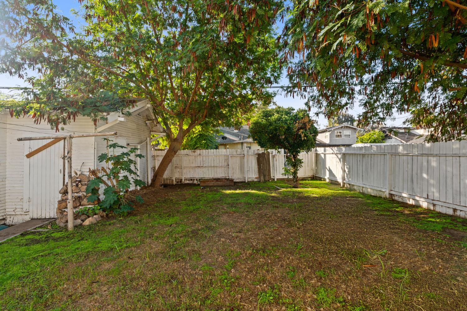 3124 E Madison Ave, Fresno, CA 93702