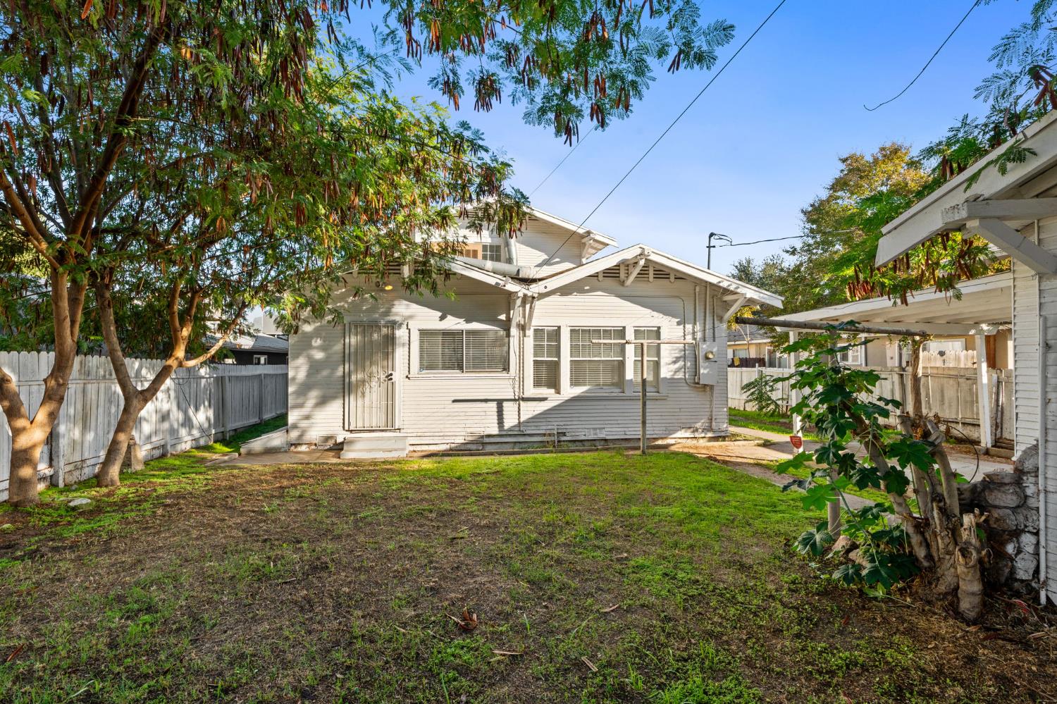 3124 E Madison Ave, Fresno, CA 93702