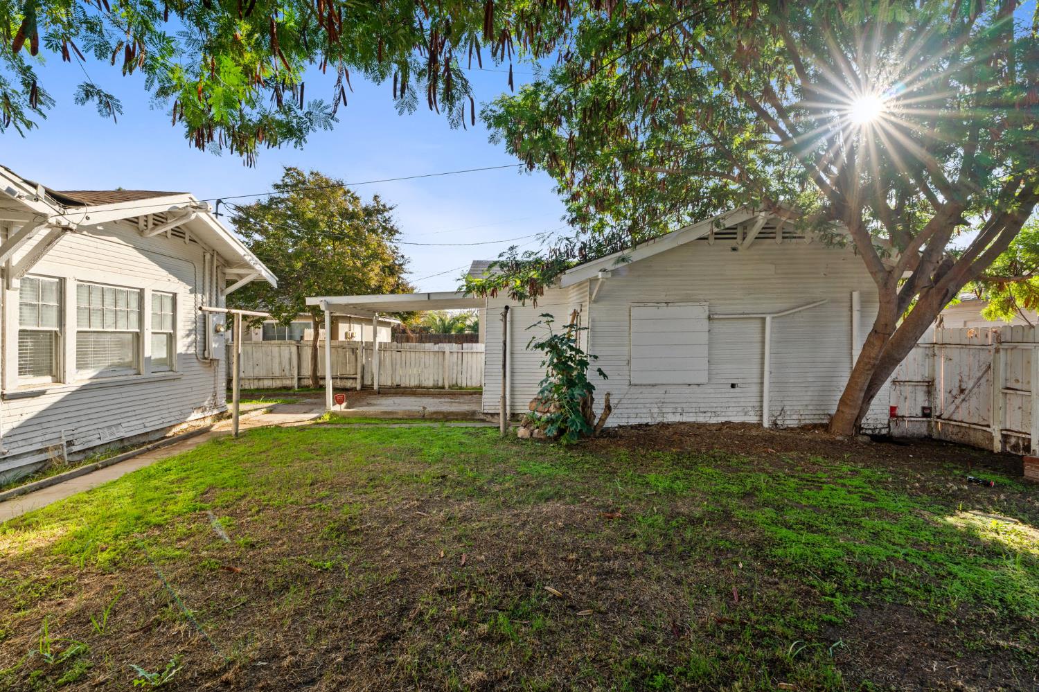 3124 E Madison Ave, Fresno, CA 93702