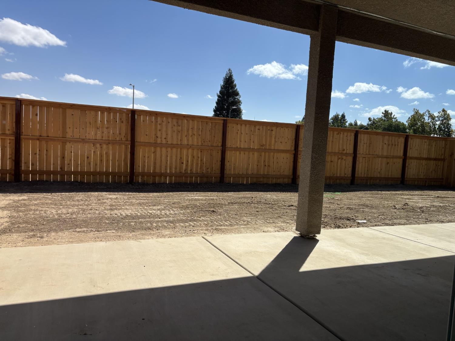 1207 Via Valencia, Madera, CA 93637