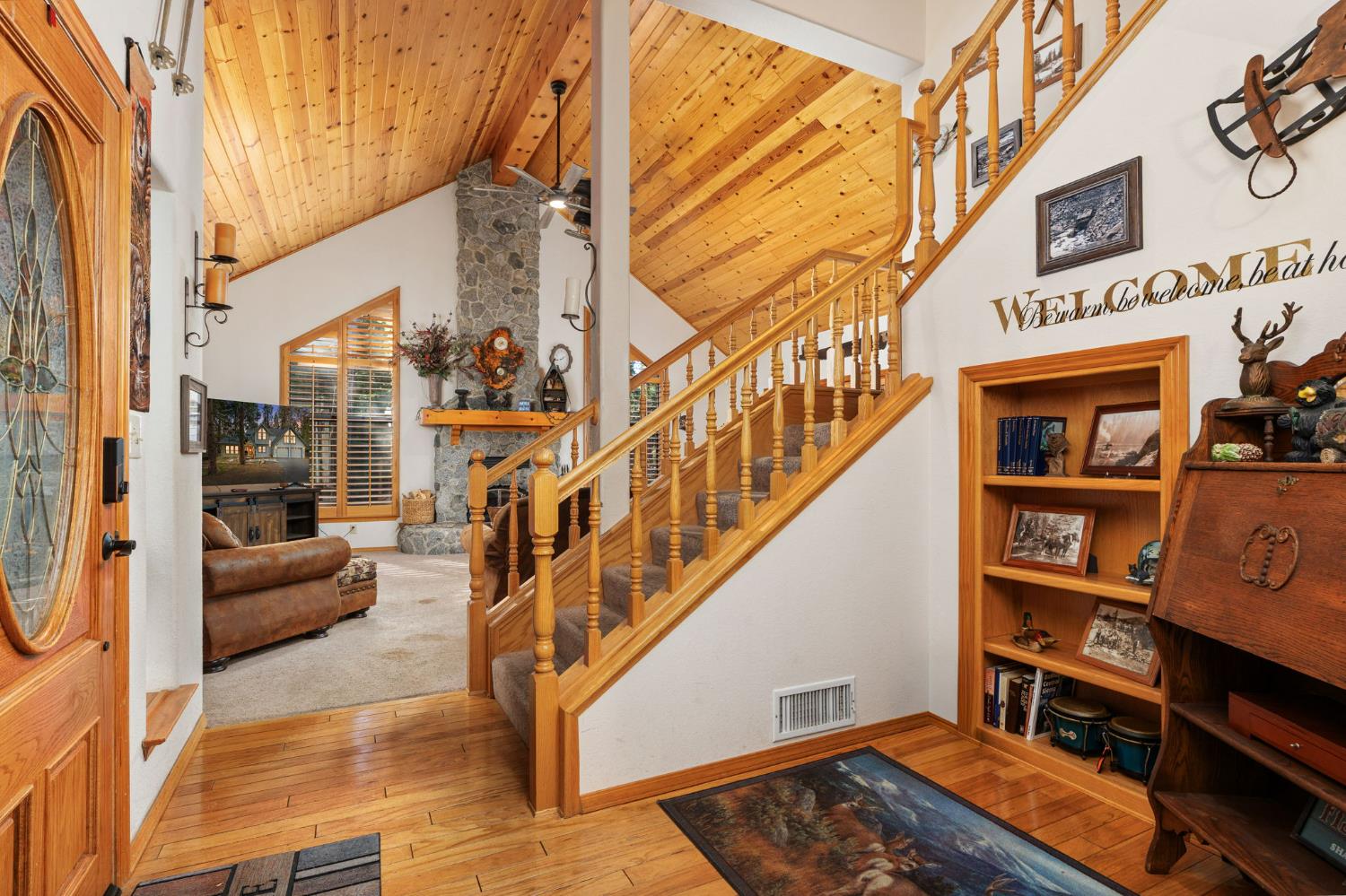 41811 Gray Rock Rd, Shaver Lake, CA 93664