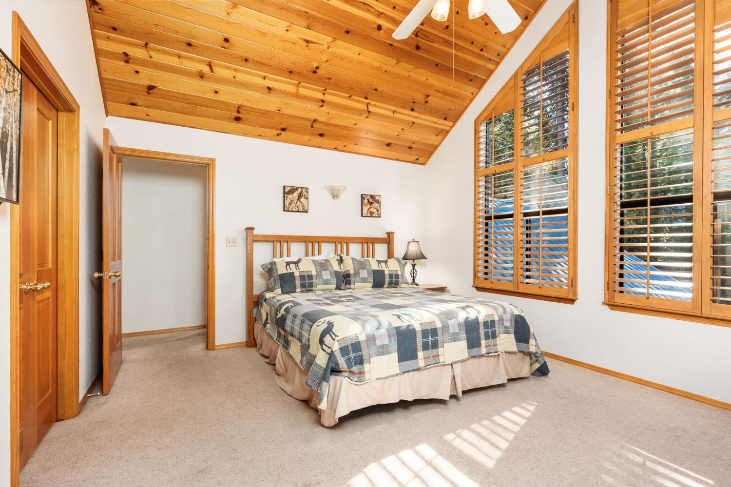 41811 Gray Rock Rd, Shaver Lake, CA 93664