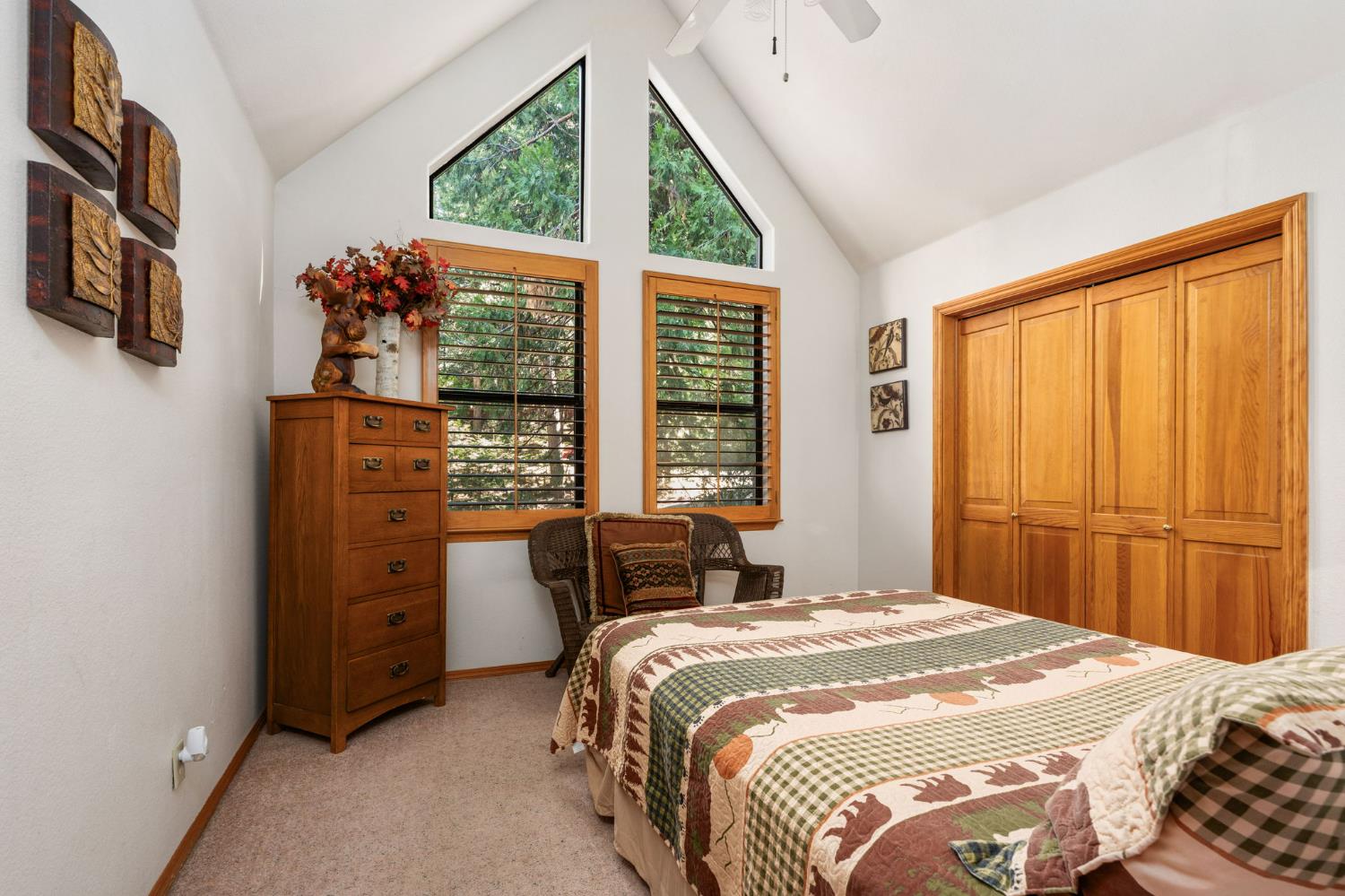 41811 Gray Rock Rd, Shaver Lake, CA 93664