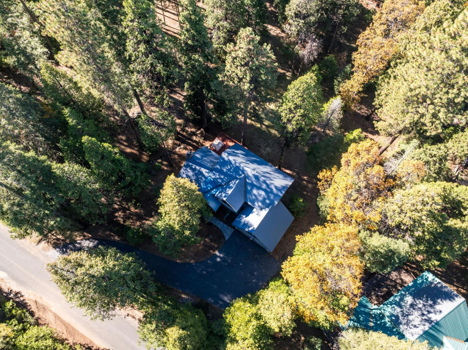 41811 Gray Rock Rd, Shaver Lake, CA 93664