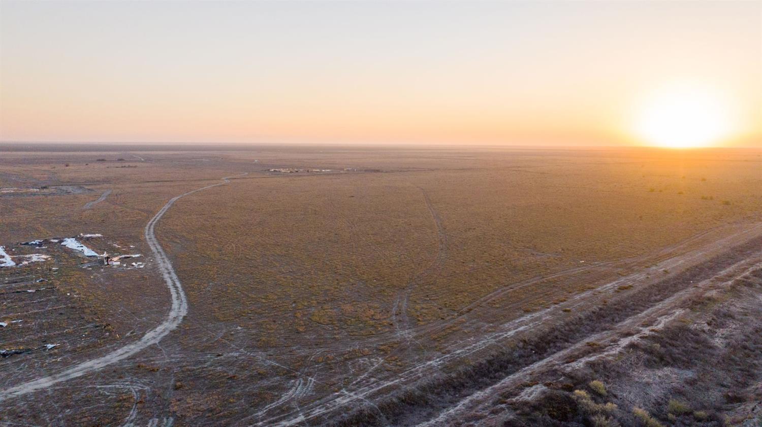 33070 033070037000, Alpaugh, CA 93201