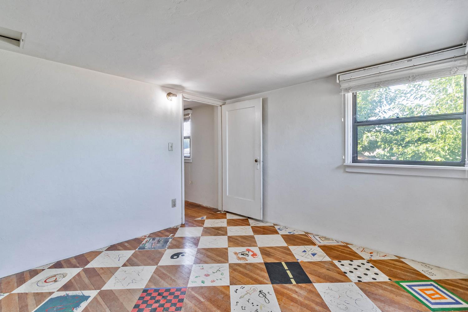 5132 E Washington Ave, Fresno, CA 93727