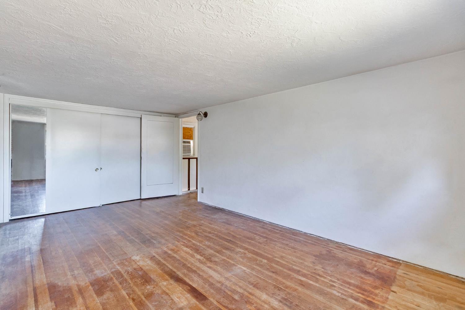 5132 E Washington Ave, Fresno, CA 93727