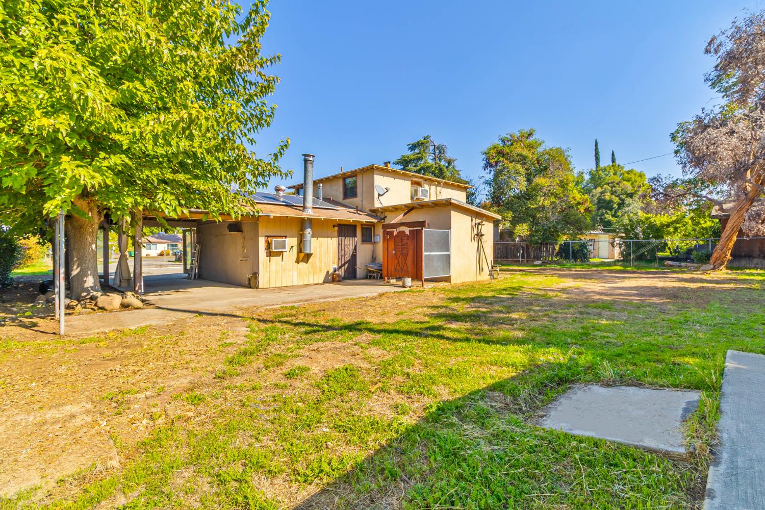 5132 E Washington Ave, Fresno, CA 93727