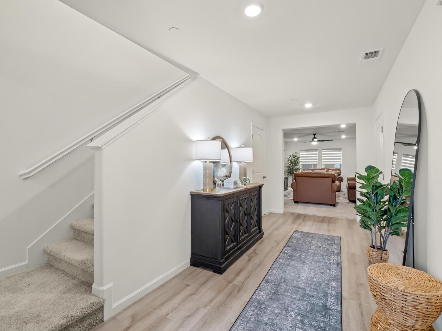 6656 E Washington Ave, Fresno, CA 93727