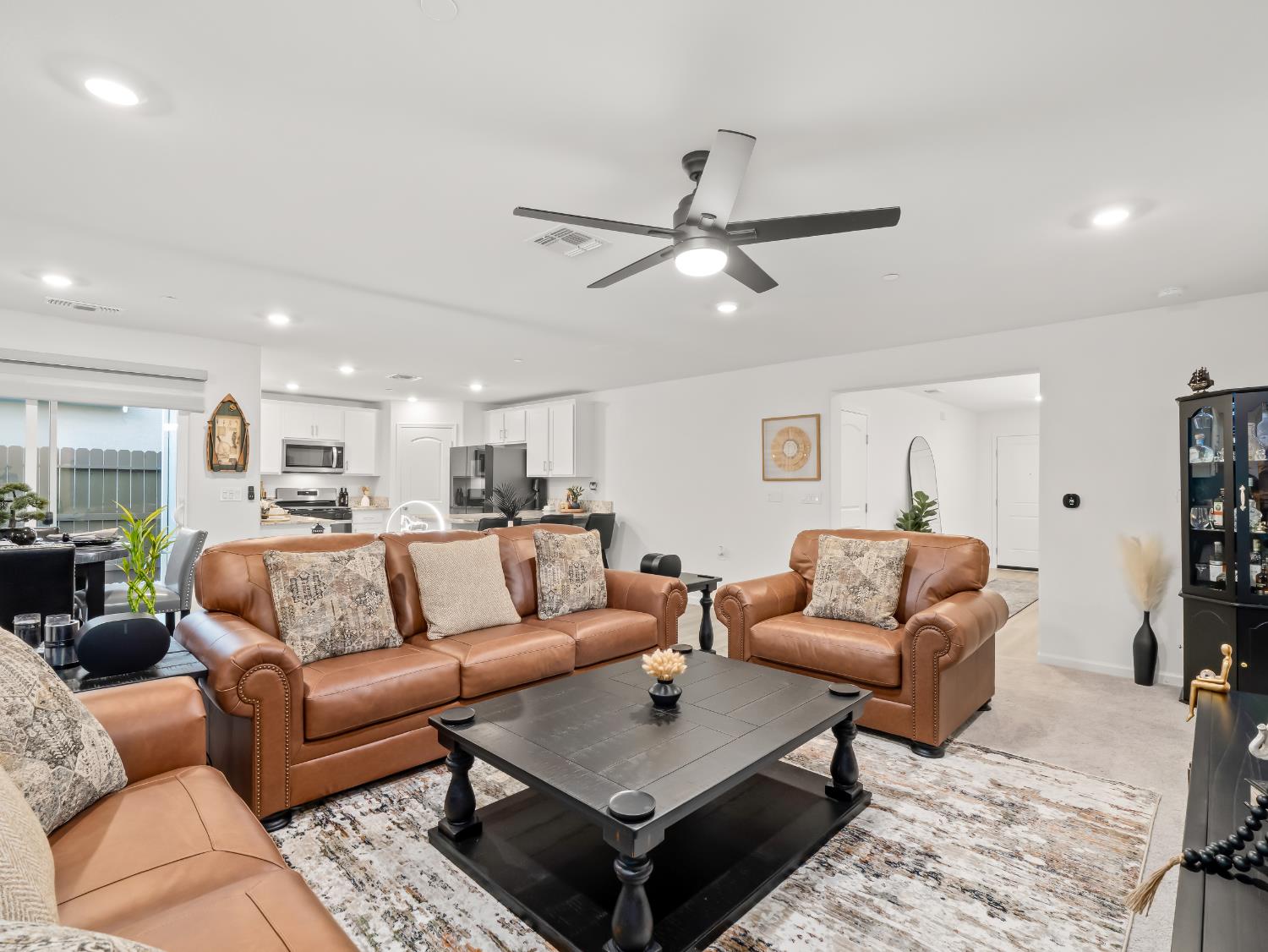 6656 E Washington Ave, Fresno, CA 93727