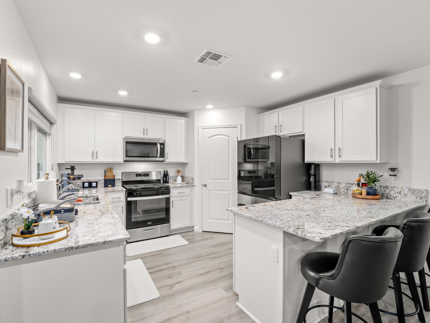 6656 E Washington Ave, Fresno, CA 93727