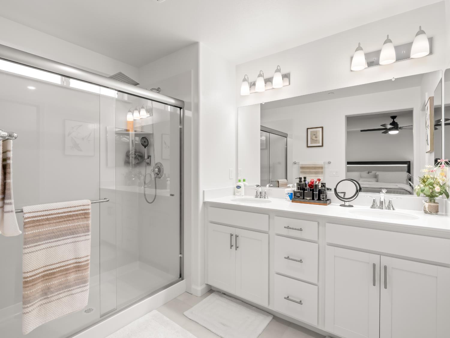 6656 E Washington Ave, Fresno, CA 93727