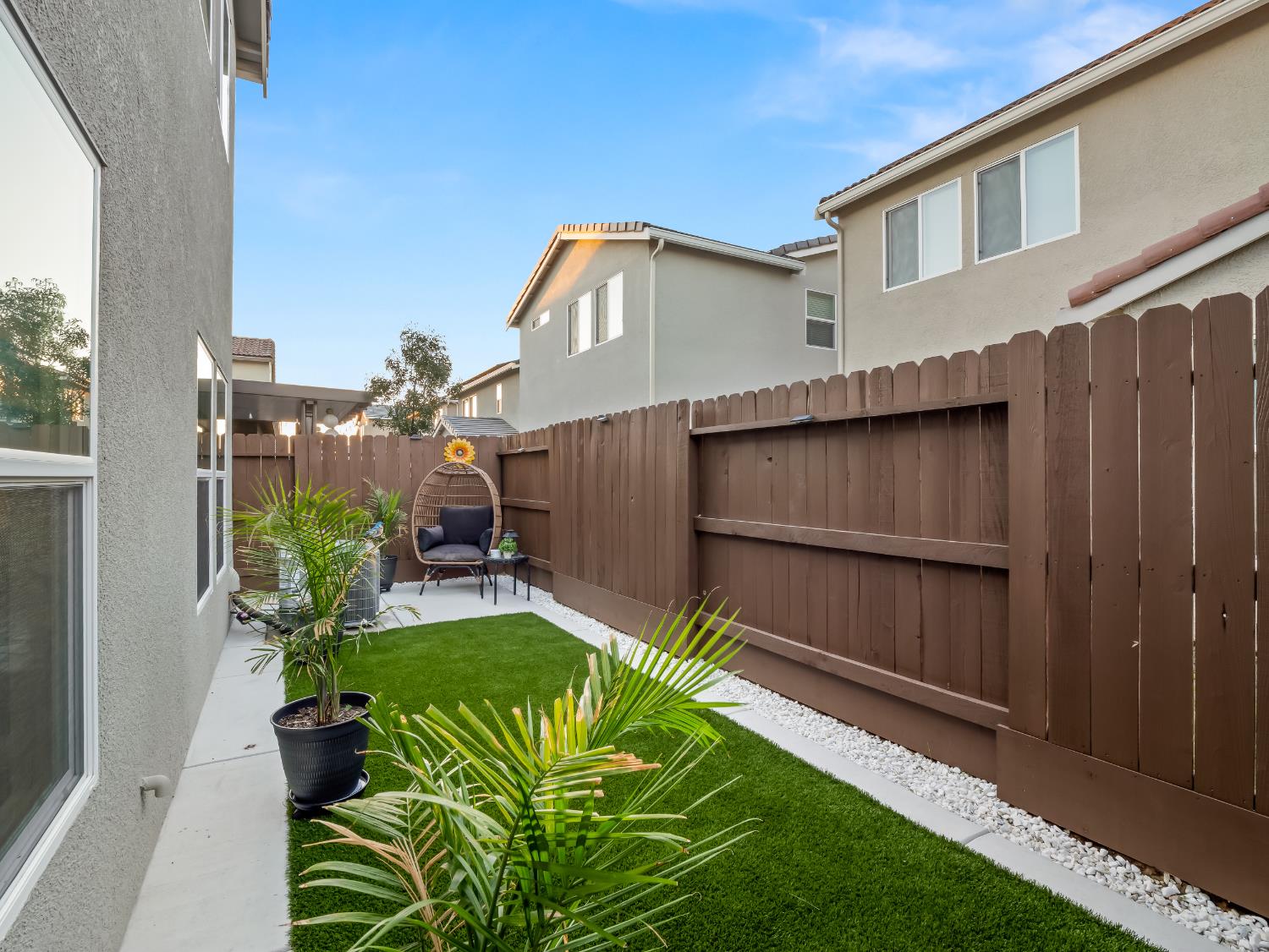 6656 E Washington Ave, Fresno, CA 93727