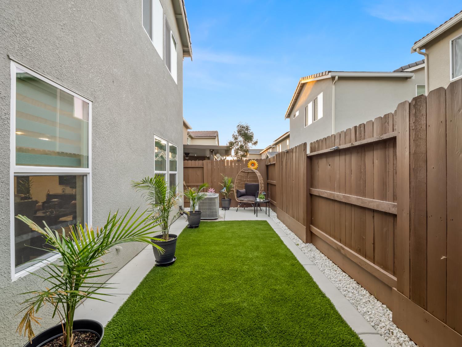 6656 E Washington Ave, Fresno, CA 93727