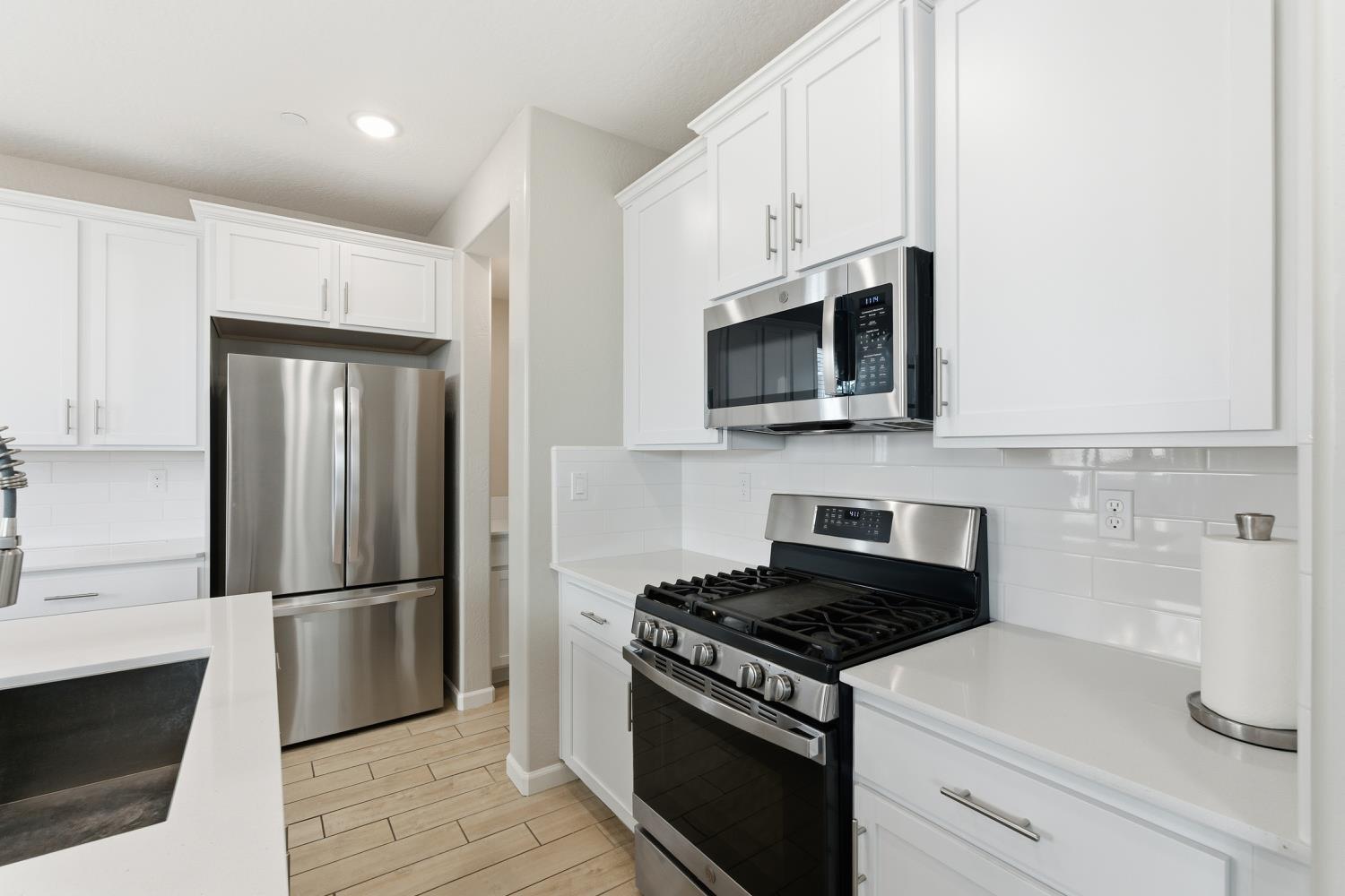 1107 Significant Way, Madera, CA 93636