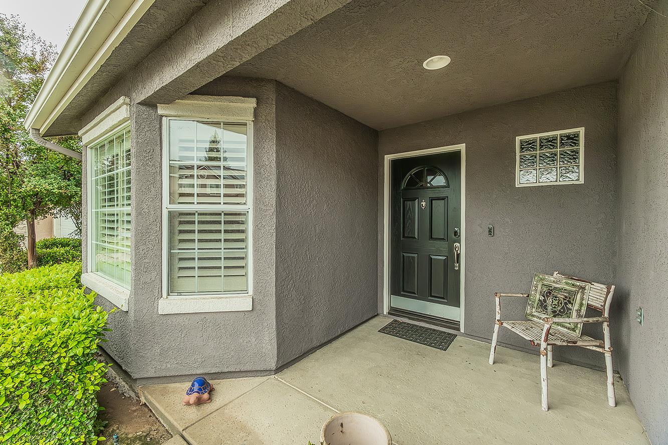 140 N Gayle Ave, Clovis, CA 93611